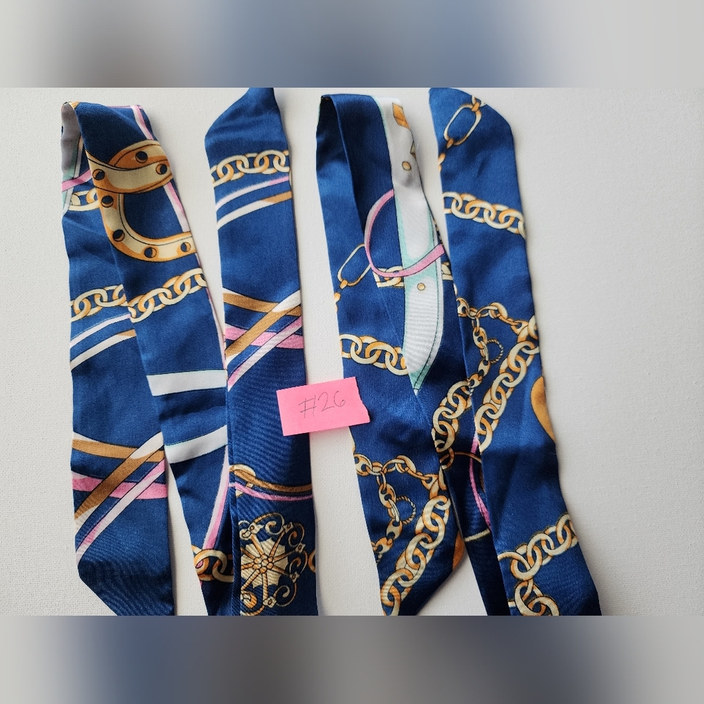 #26 2pc Twilly Set Blue and Gold Chain Print
